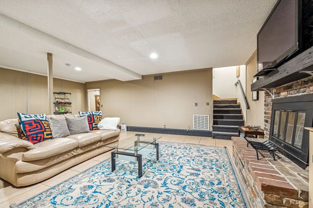 411 Campfire Dr, Murfreesboro, TN 37129