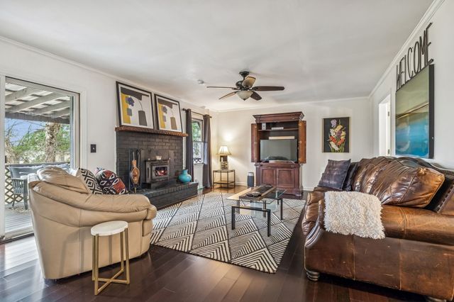 411 Campfire Dr, Murfreesboro, TN 37129