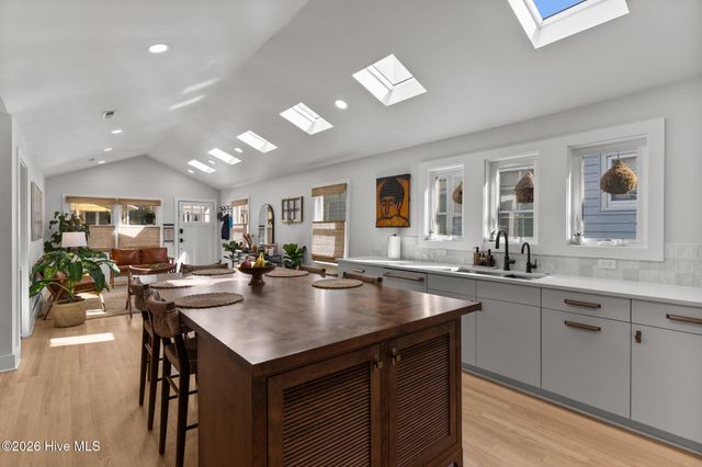 2008 Wolcott Avenue, Wilmington, NC 28403