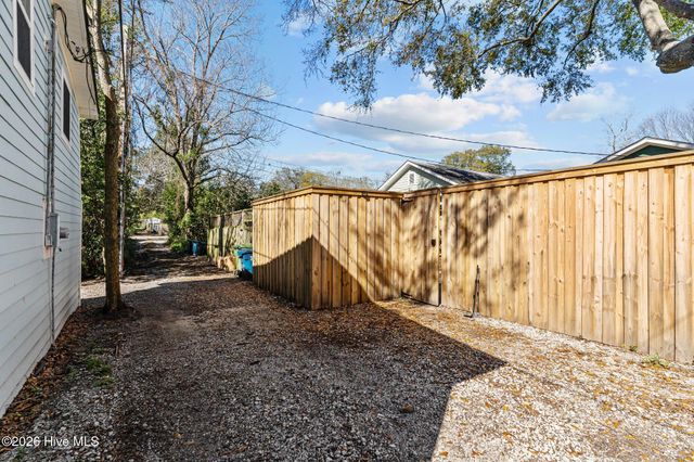 2008 Wolcott Avenue, Wilmington, NC 28403