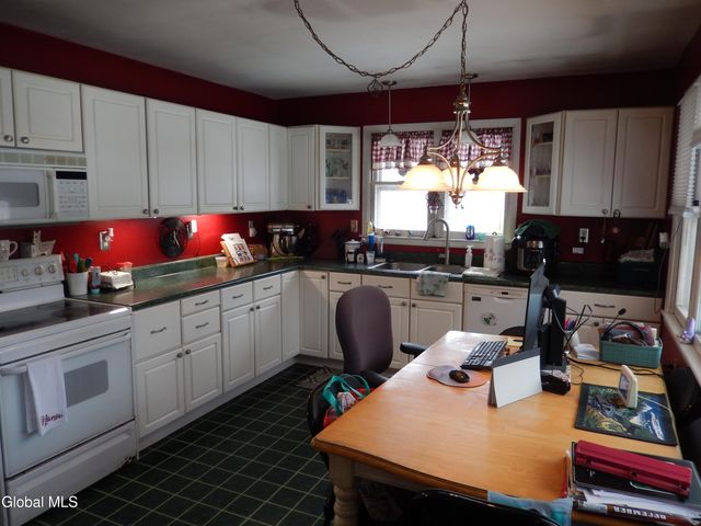 62 Tybush Lane, Brunswick, NY 12180