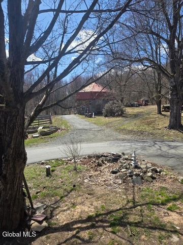 62 Tybush Lane, Brunswick, NY 12180