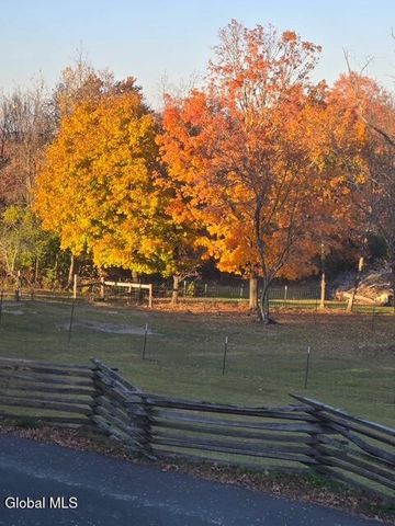 62 Tybush Lane, Brunswick, NY 12180