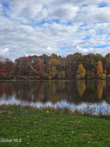 62 Tybush Lane, Brunswick, NY 12180