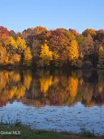 62 Tybush Lane, Brunswick, NY 12180