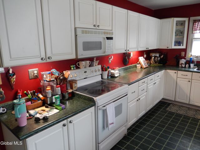 62 Tybush Lane, Brunswick, NY 12180