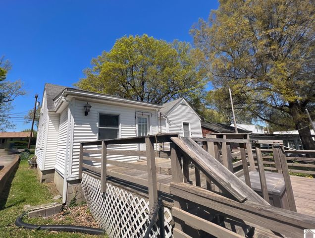 4040 Buckner Lane, Paducah, KY 42001