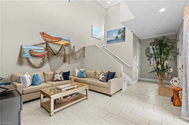 1300 Kendari TER, Naples, FL 34113