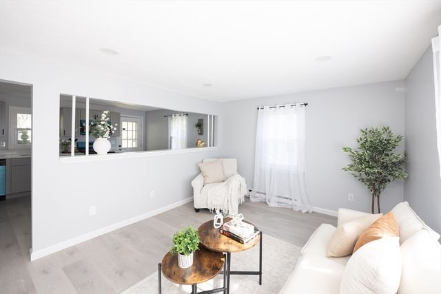 128 Wildwood Ave, Worcester, MA 01603