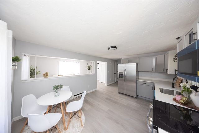 128 Wildwood Ave, Worcester, MA 01603