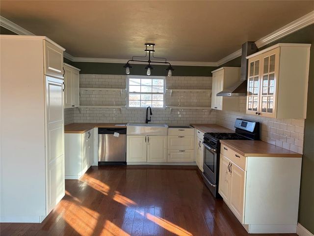 5621 NW 42nd Street, Warr Acres, OK 73122