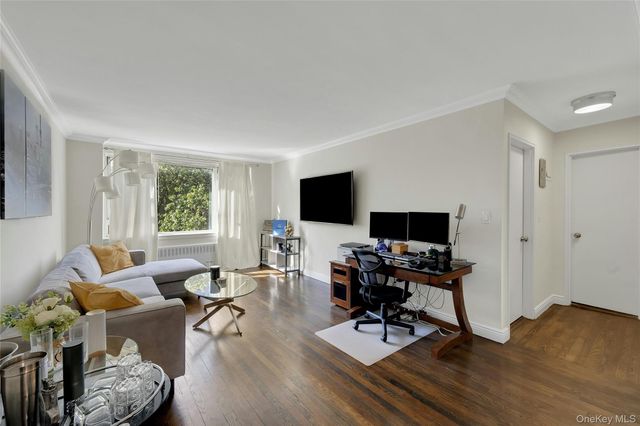 30 N Broadway 5E, White Plains, NY 10601