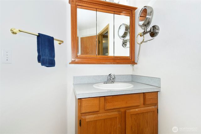 762 2nd Street, Woodland, WA 98674