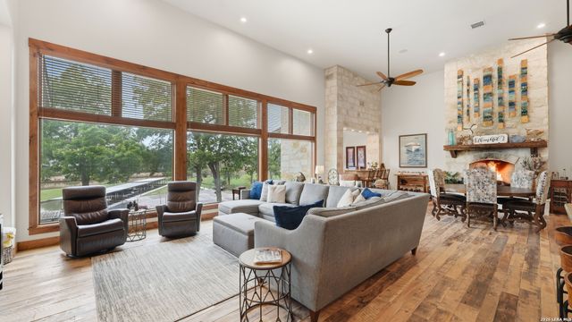308 Paseo Del Rio, Seguin, TX 78155