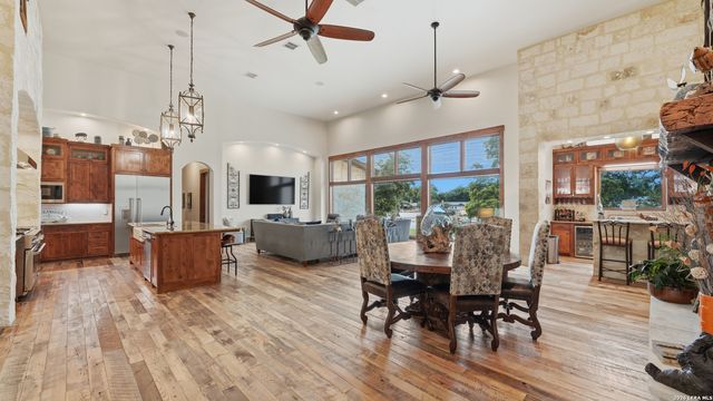 308 Paseo Del Rio, Seguin, TX 78155