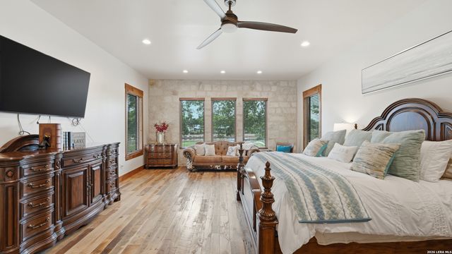 308 Paseo Del Rio, Seguin, TX 78155