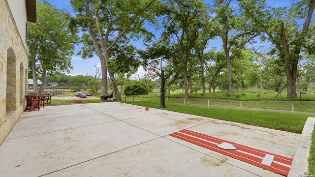 308 Paseo Del Rio, Seguin, TX 78155