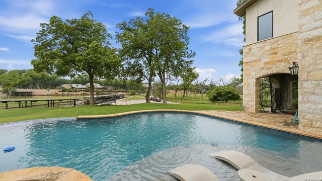 308 Paseo Del Rio, Seguin, TX 78155