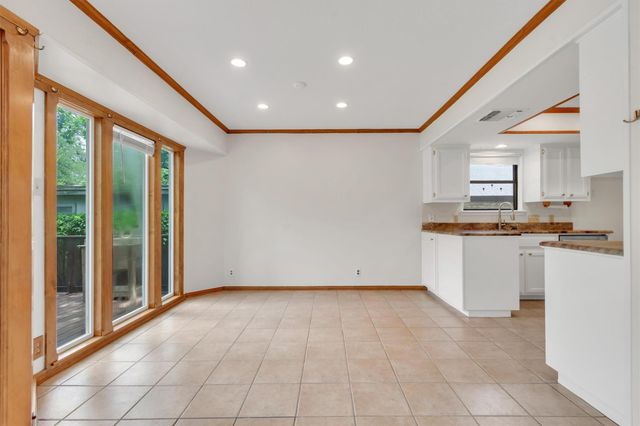 9002 Bubbling Springs TRL, Austin, TX 78729