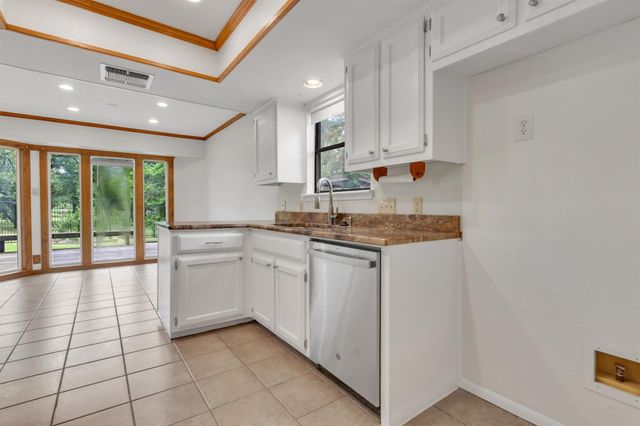9002 Bubbling Springs TRL, Austin, TX 78729