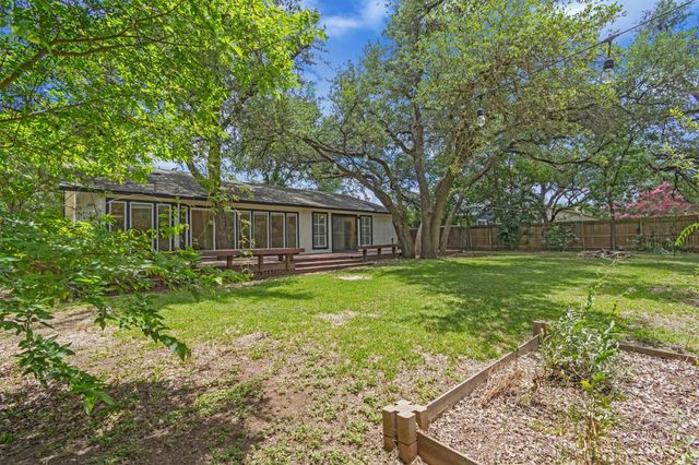 9002 Bubbling Springs TRL, Austin, TX 78729
