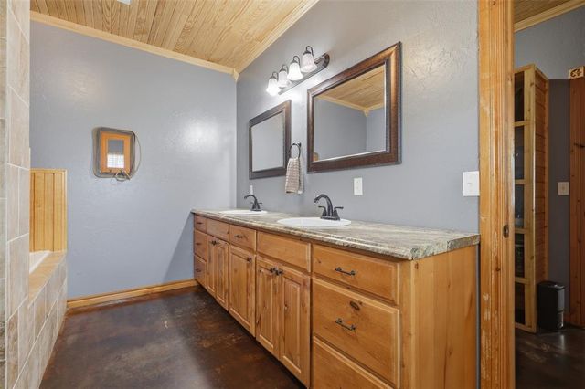 20229 Gaddy Road, Tecumseh, OK 74873