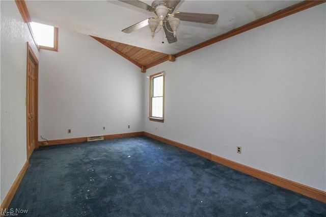 5683 Chestnut Ridge Road, Hubbard, OH 44425