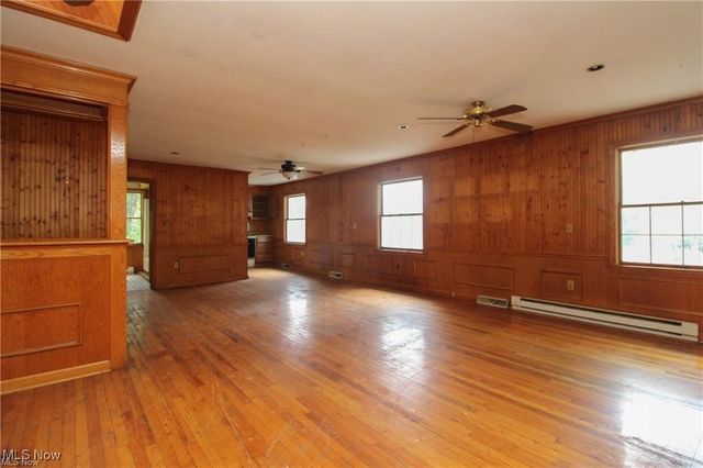 5683 Chestnut Ridge Road, Hubbard, OH 44425