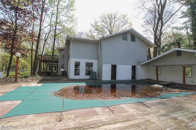 5683 Chestnut Ridge Road, Hubbard, OH 44425