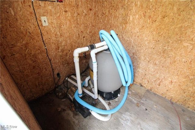 5683 Chestnut Ridge Road, Hubbard, OH 44425