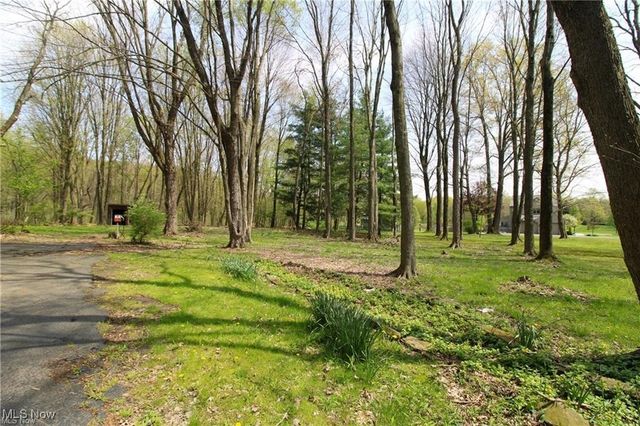 5683 Chestnut Ridge Road, Hubbard, OH 44425