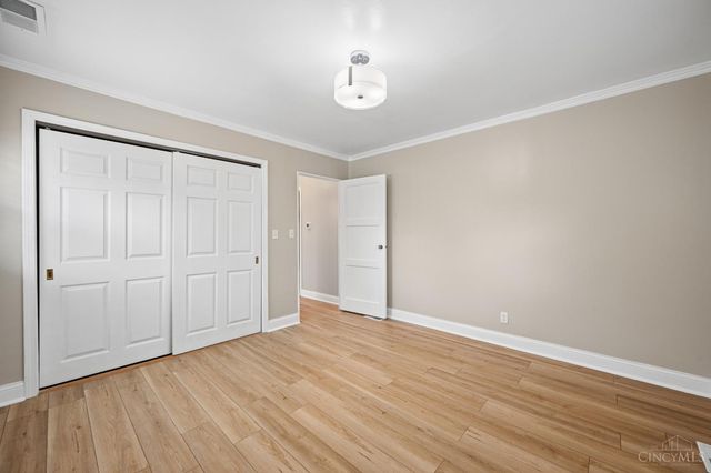 3395 Ault View Avenue, Cincinnati, OH 45208