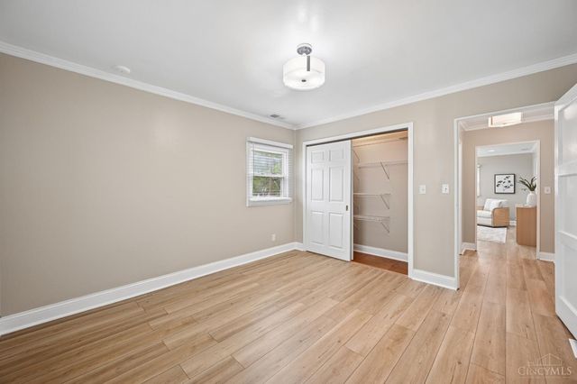 3395 Ault View Avenue, Cincinnati, OH 45208