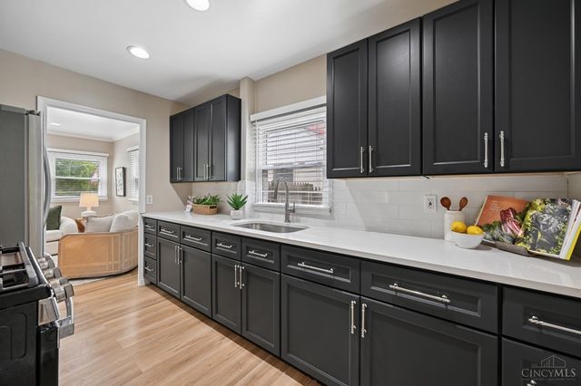 3395 Ault View Avenue, Cincinnati, OH 45208
