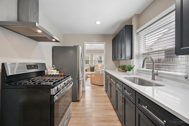 3395 Ault View Avenue, Cincinnati, OH 45208