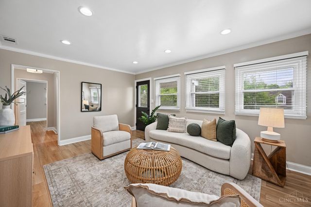 3395 Ault View Avenue, Cincinnati, OH 45208