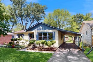 265 N Shaddle Avenue, Mundelein, IL 60060