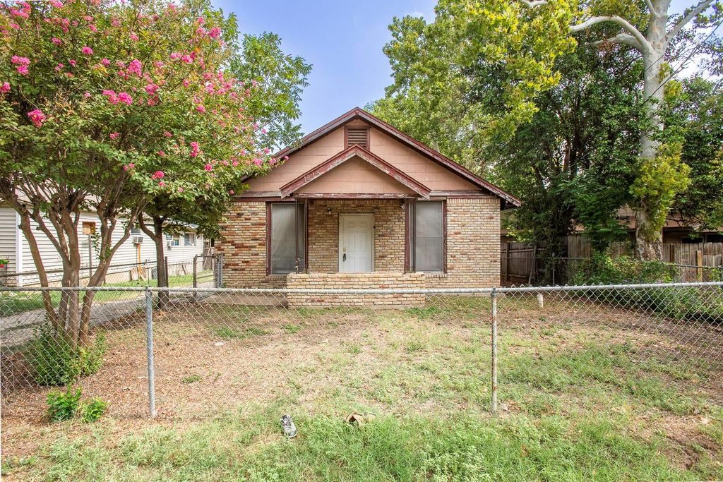 1218 E 52nd ST, Austin, TX 78723