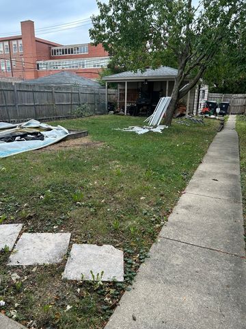 2005 DARROW Avenue, Evanston, IL 60201