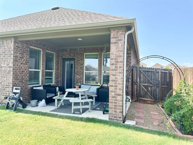 10922 Autry Ridge Lane, Aubrey, TX 76227