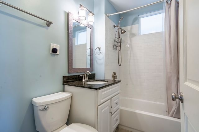 4738 N Springfield Avenue, Chicago, IL 60625