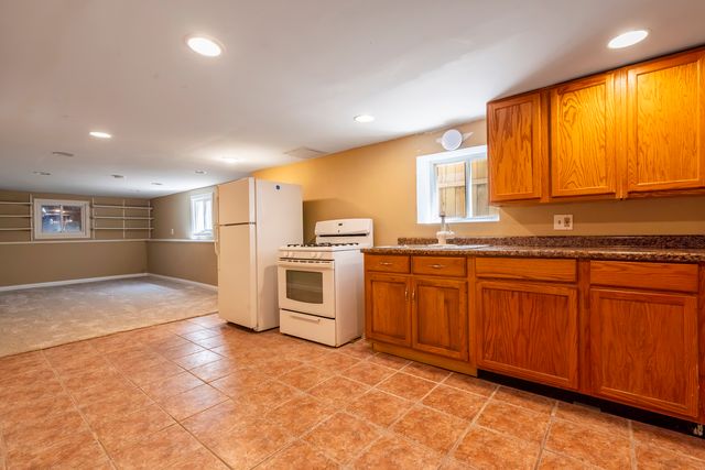 4738 N Springfield Avenue, Chicago, IL 60625