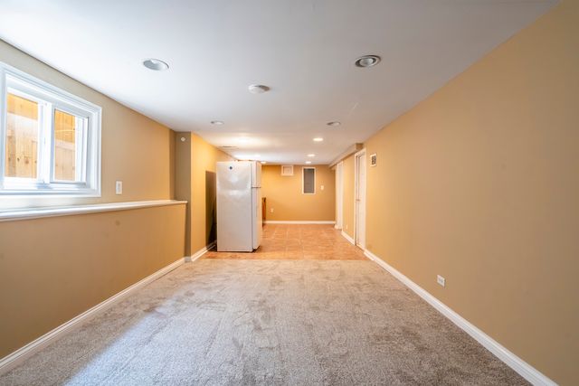 4738 N Springfield Avenue, Chicago, IL 60625