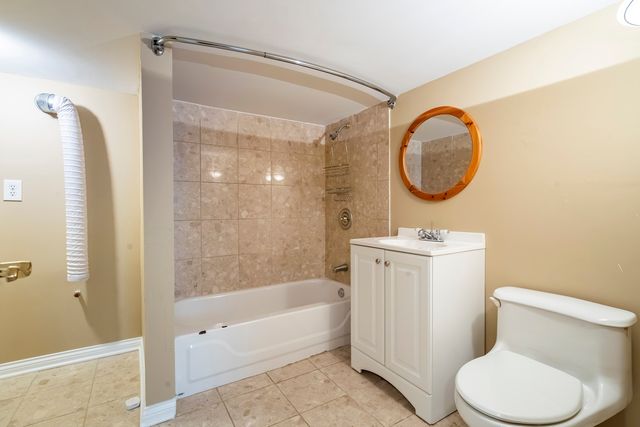 4738 N Springfield Avenue, Chicago, IL 60625