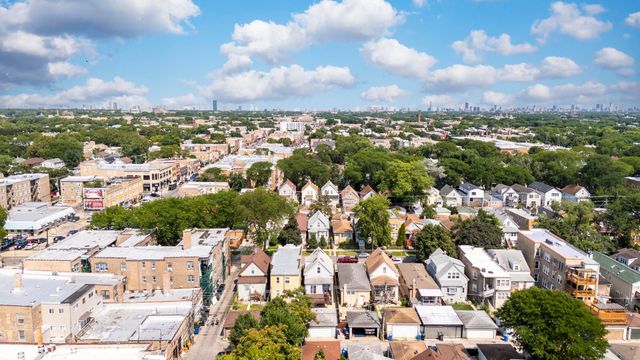 4738 N Springfield Avenue, Chicago, IL 60625