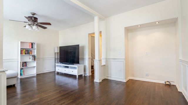 4738 N Springfield Avenue, Chicago, IL 60625