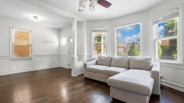 4738 N Springfield Avenue, Chicago, IL 60625