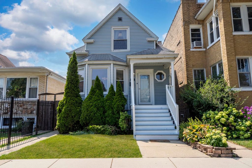 4738 N Springfield Avenue, Chicago, IL 60625