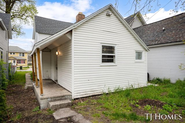 1468 Jiroch Street, Muskegon, MI 49442