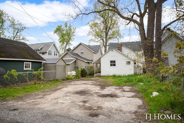 1468 Jiroch Street, Muskegon, MI 49442